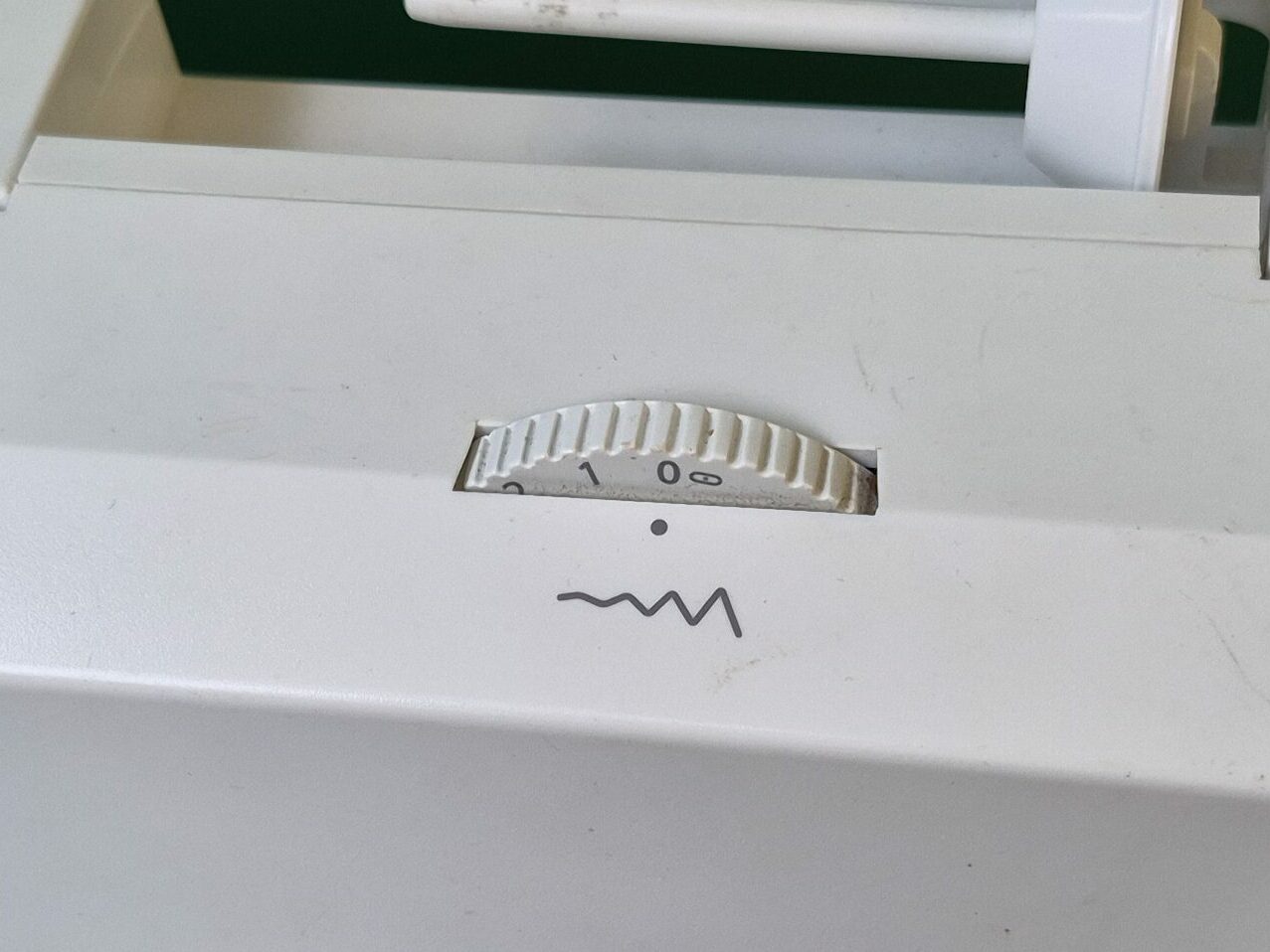 Parmi les éléments suivants, lequel est le bouton de marche arrière / point d'arrêt ?